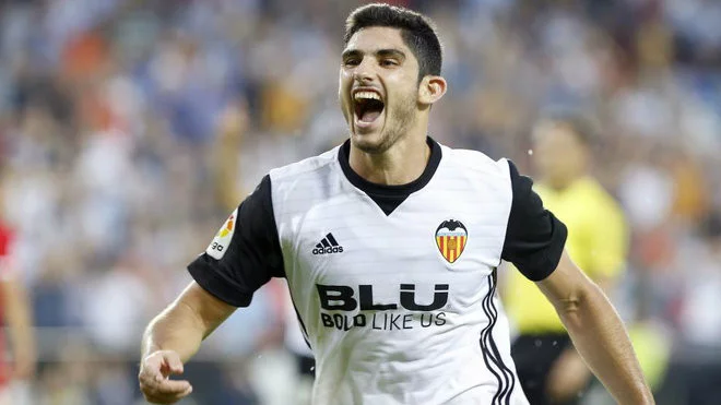 post card goncalo guedes.webp
